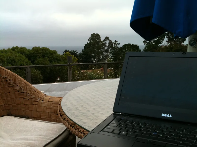 Oui. C'est la mer. - gallery image 1