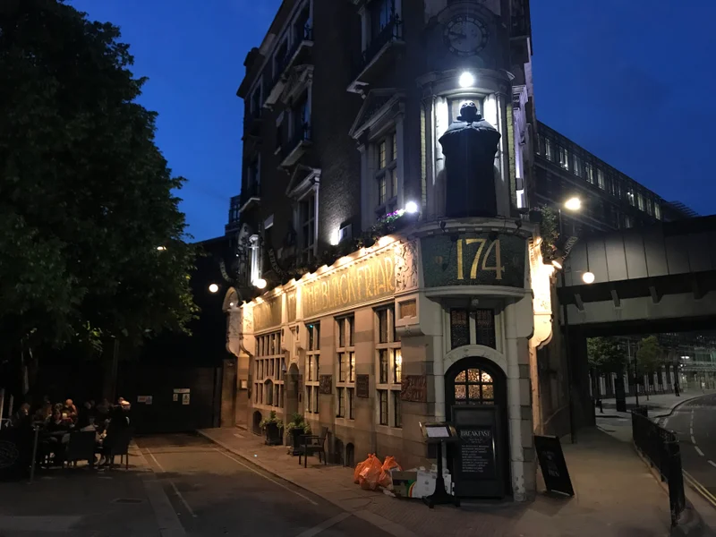 London - gallery image 7